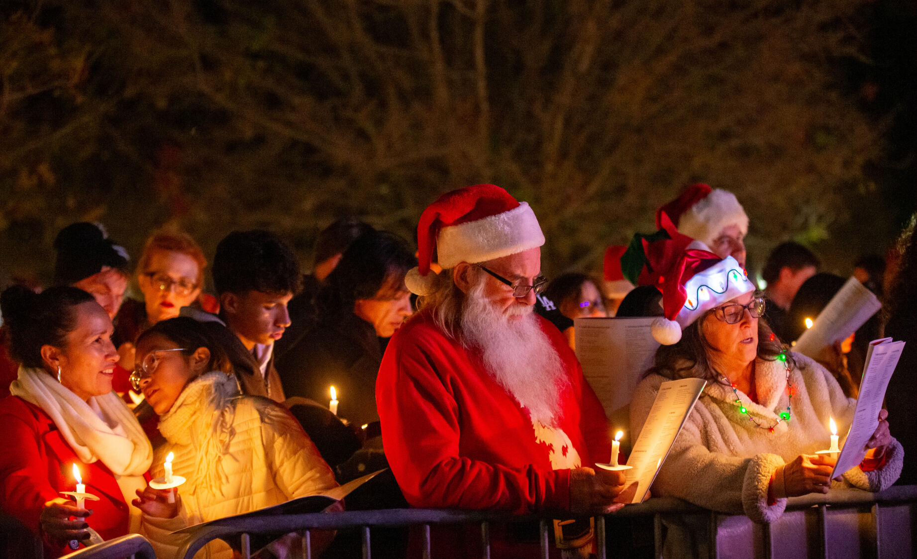 jackson square caroling.0004.jpg